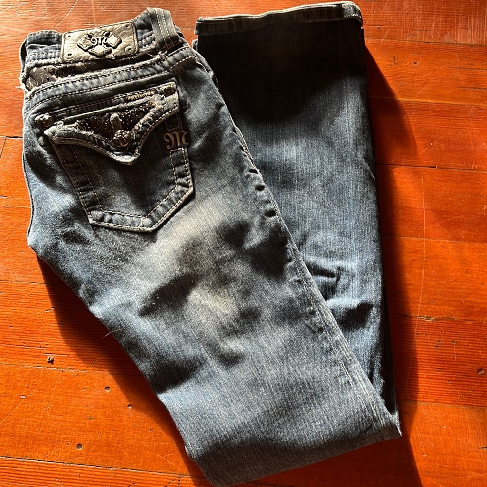 Super cute. Miss me jeans missing front button and back buttons as seen in pics